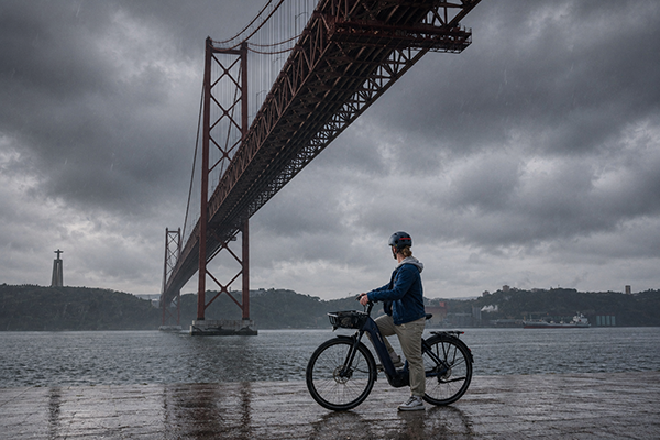 Elektrische fiets in de regen: wat kan wel en wat beter niet? Elektrische fiets in de regen: wat kan wel en wat beter niet?