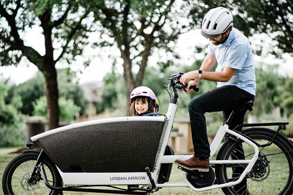 Een overzicht van elektrische bakfietsmerken: kwaliteit en prestaties onder de loep