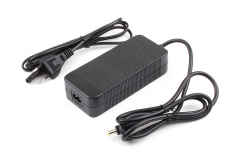 E-Drive Oplader 36V | 2A DC 2.5 Connector | Zwart